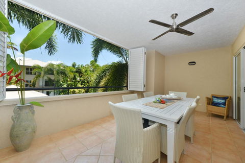 Cayman Villas Port Douglas - Pubs and Clubs 37