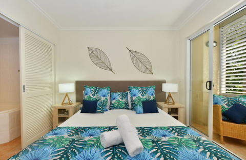 Cayman Villas Port Douglas - Pubs and Clubs 29