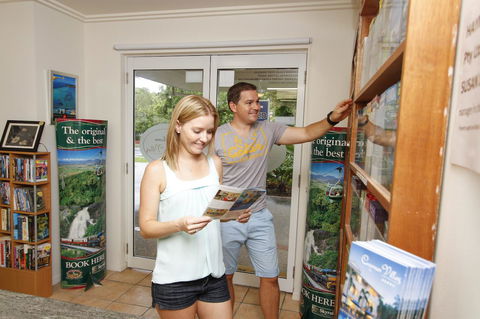 Cayman Villas Port Douglas - Pubs and Clubs 7
