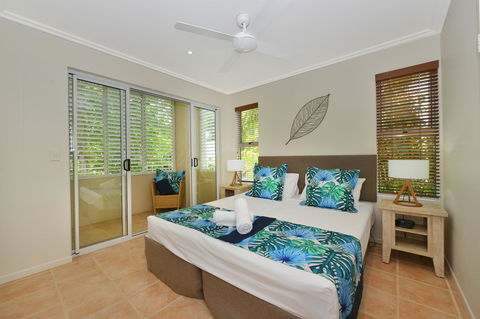 Cayman Villas Port Douglas - Pubs and Clubs 39