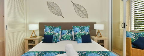 Cayman Villas Port Douglas - Pubs and Clubs 30