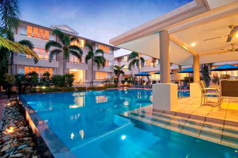 Cayman Villas Port Douglas - Pubs and Clubs 1