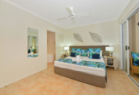Cayman Villas Port Douglas - Pubs and Clubs 26
