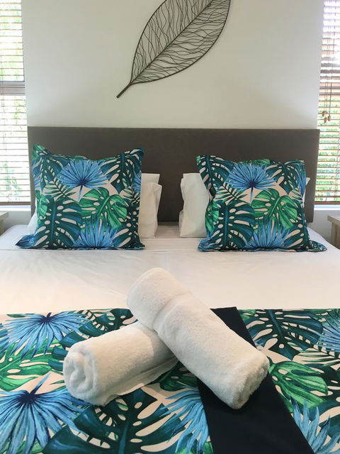 Cayman Villas Port Douglas - Pubs and Clubs 17