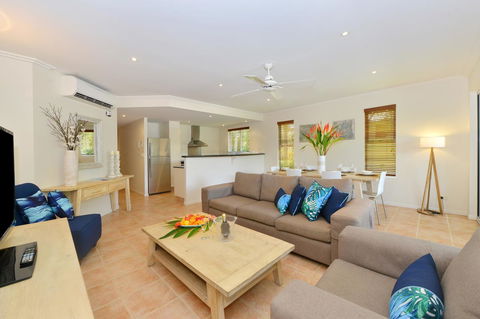 Cayman Villas Port Douglas - Pubs and Clubs 44