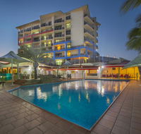 Mackay Marina Hotel - Pubs and Clubs