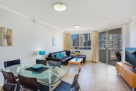 Kirra Beach Apartments - Go Out 20
