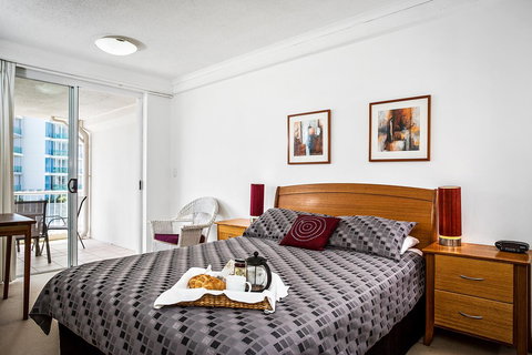 Kirra Beach Apartments - Go Out 28