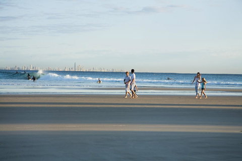 Kirra Beach Apartments - Go Out 11