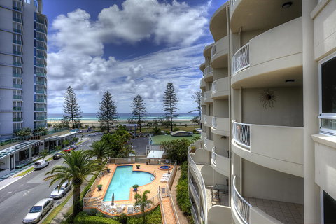 Kirra Beach Apartments - Go Out 26