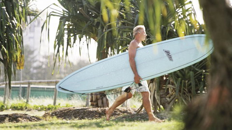 Kirra Beach Apartments - Go Out 8