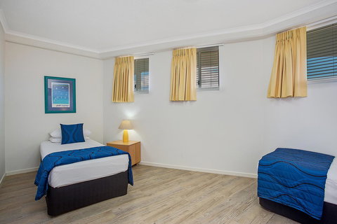 Kirra Beach Apartments - Go Out 17