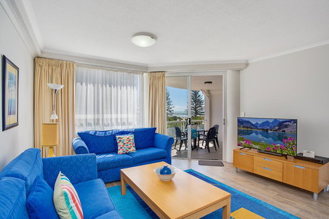 Kirra Beach Apartments - Go Out 15