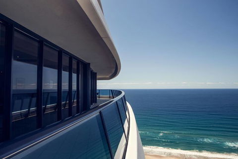 Luxury 3 Bedroom In Heart Of Broadbeach - Pubs and Clubs 2