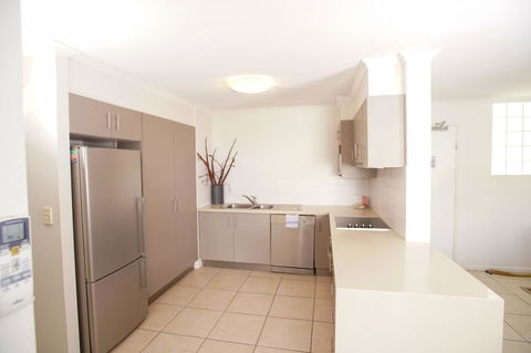 San Marino By The Sea Apartments - Pubs and Clubs 19