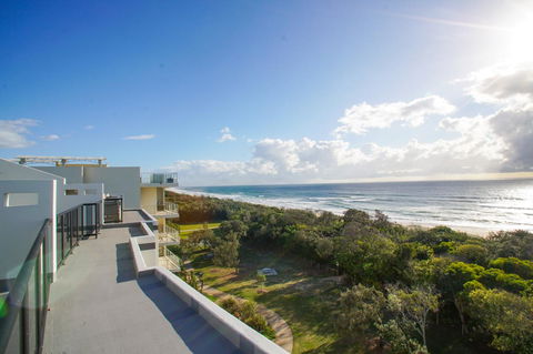 San Marino By The Sea Apartments - Pubs and Clubs 33