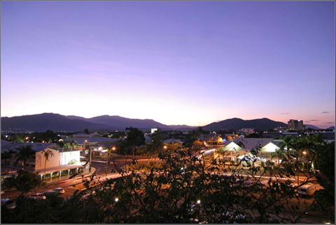Novotel Cairns Oasis Resort - Go Out 39