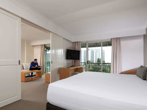 Novotel Cairns Oasis Resort - Go Out 41