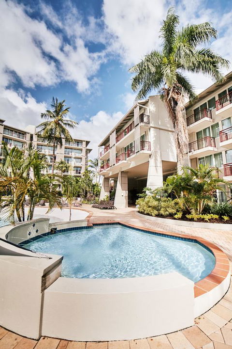 Novotel Cairns Oasis Resort - Go Out 20