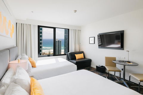 Voco Gold Coast, An IHG Hotel - Pubs and Clubs 3