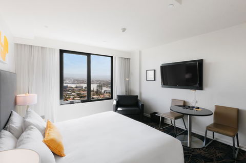 Voco Gold Coast, An IHG Hotel - Pubs and Clubs 6