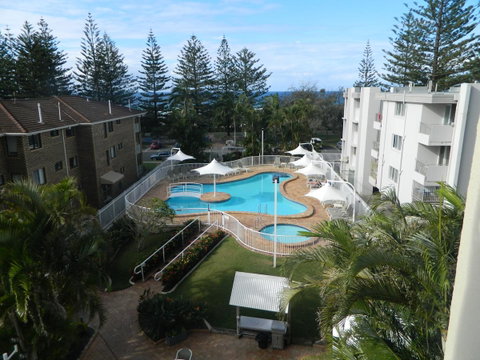 2nd Avenue Beachside Apartments - Go Out 16