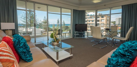 2nd Avenue Beachside Apartments - Go Out 12