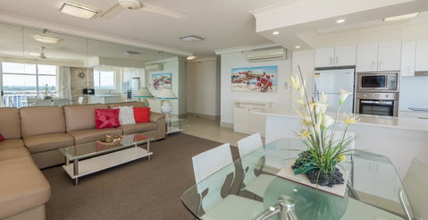 2nd Avenue Beachside Apartments - Go Out 41