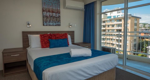 2nd Avenue Beachside Apartments - Go Out 9