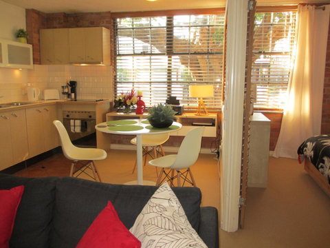 Powerhouse Apartments - Go Out 10