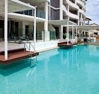 Waters Edge Apartment Cairns - Pubs and Clubs