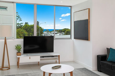 Element On Coolum Beach - Pubs and Clubs 13