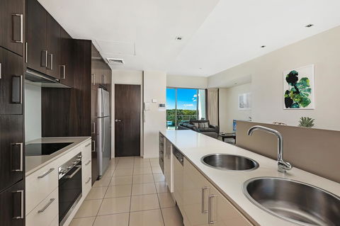 Element On Coolum Beach - Pubs and Clubs 23