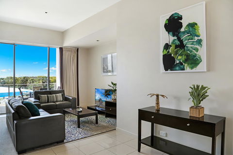 Element On Coolum Beach - Pubs and Clubs 20
