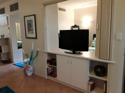 Jackies Holiday Apartment - Go Out 20
