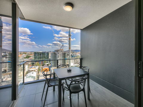 Opera Apartments South Brisbane - Go Out 22
