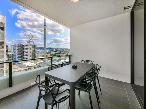 Opera Apartments South Brisbane - Go Out 18