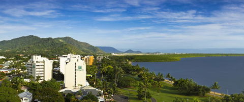 Cairns Harbourside Hotel - Go Out 7