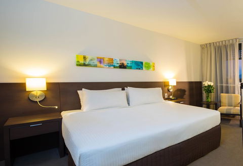 Cairns Harbourside Hotel - Go Out 27
