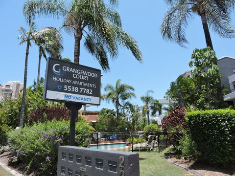 Grangewood Court Apartments - Pubs and Clubs 11