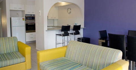 Grangewood Court Apartments - Pubs and Clubs 17