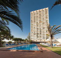 Chateau Beachside Resort - Pubs and Clubs