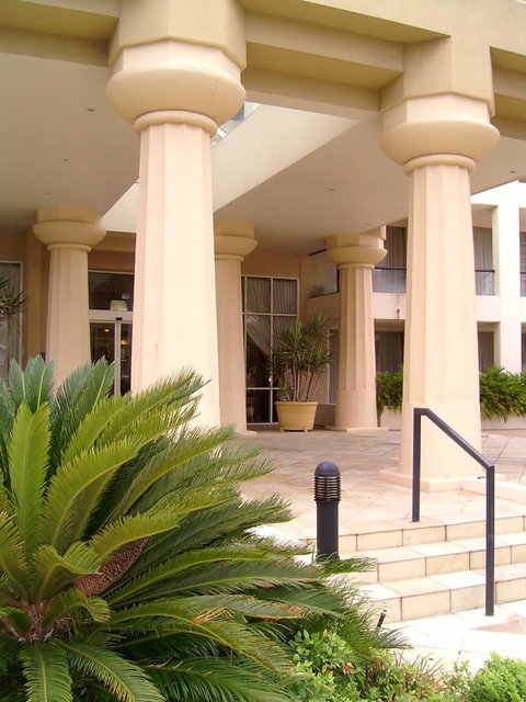 Palazzo Colonnades - Pubs and Clubs 8