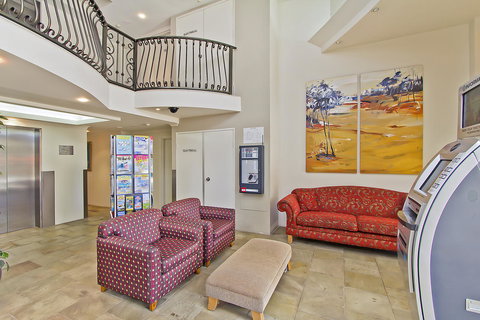 Palazzo Colonnades - Pubs and Clubs 22