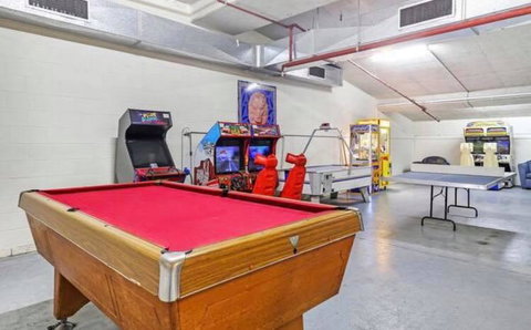 Palazzo Colonnades - Pubs and Clubs 24