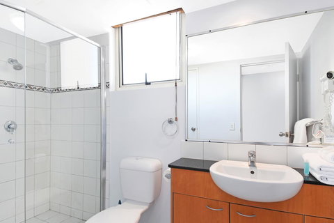 Palazzo Colonnades - Pubs and Clubs 3