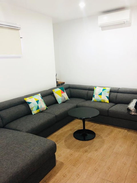 Bilinga Beach Motel - Go Out 6