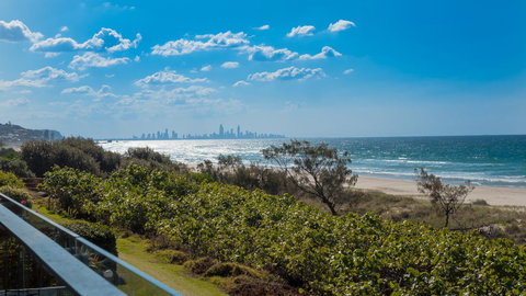 Bilinga Beach Motel - Go Out 21