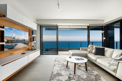 Ultra Broadbeach - Pubs and Clubs 20