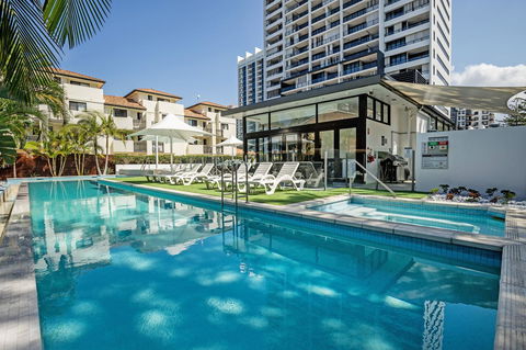 Ultra Broadbeach - Pubs and Clubs 4
